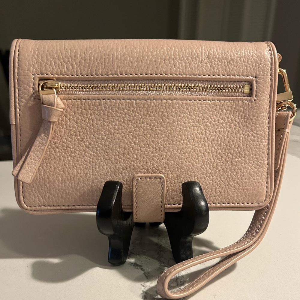 ••EUC Tory Burch Beige Smartphone Pebbled Leather Wallet Gold Tone Hardware - Picture 3 of 9